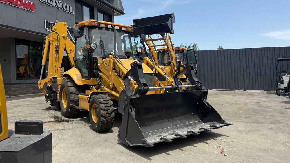 Экскаватор-погрузчик SHANMON 388