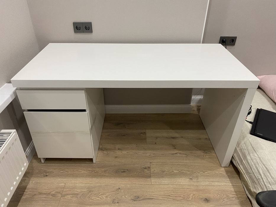 стол письменный IKEA