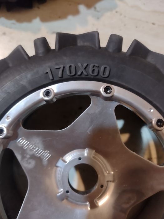 roti automodel cu hex de 24