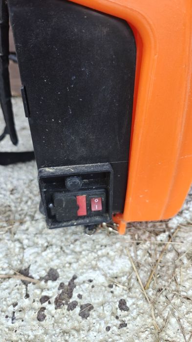 Pompa de stropit automata cu baterie