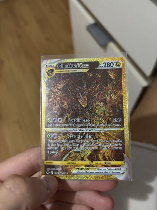 Giratina VStar din Crown Zenith NM, carte Pokemon TCG