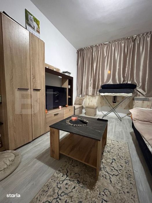 Garsoniera cocheta, zona UMF