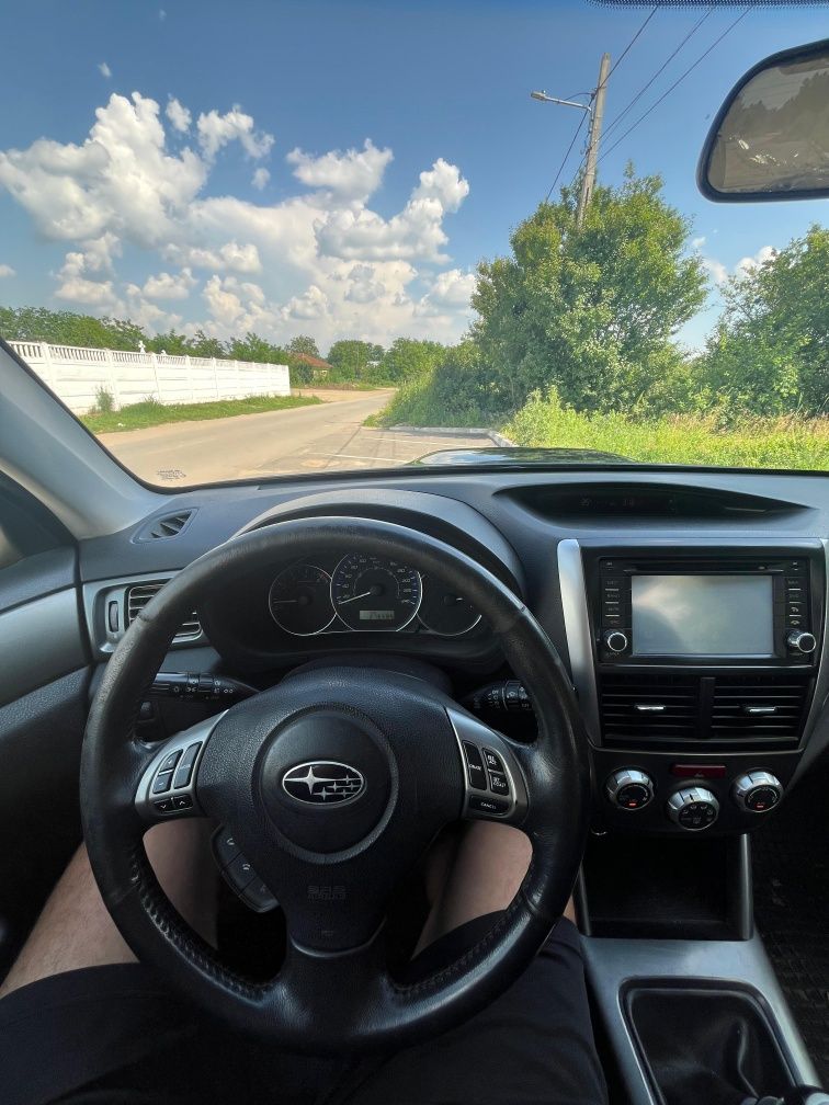 "Subaru Forester"