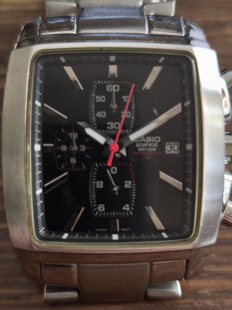 Часовник CASIO Edifice