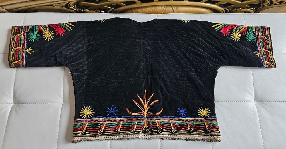 Автентична носия пълен комплект. Сребърни пафти и тепелък. Салтамарка