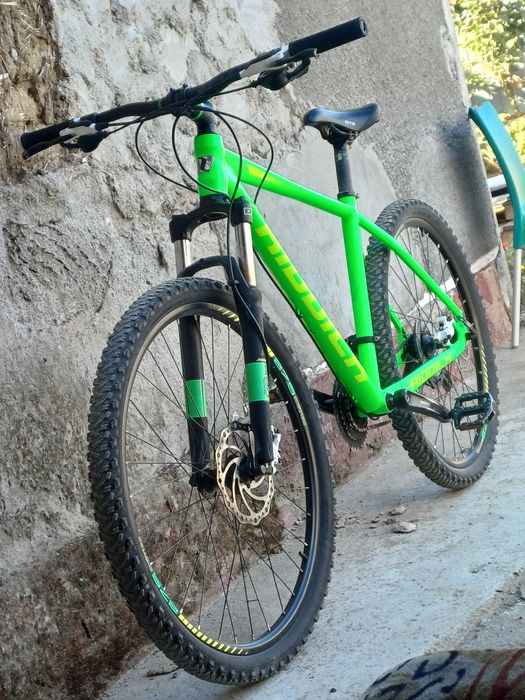 Bicicleta riddick de vanzare urgent ca defecte mici zgârieturi
