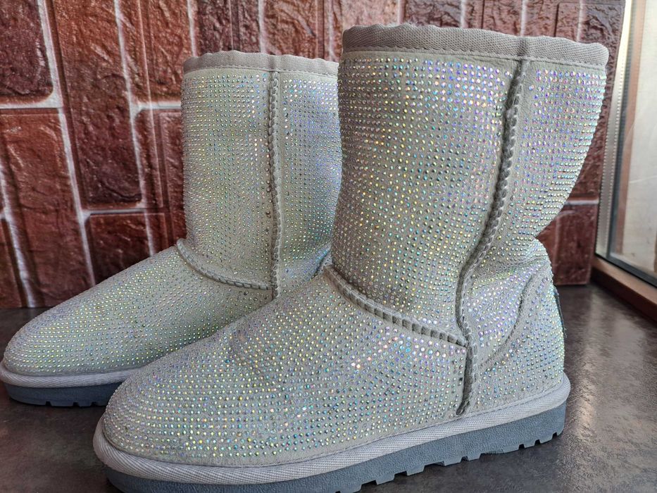 дамски ботуши,зимни обувки,боти,апрески,UGG номер38