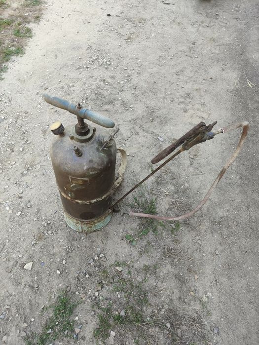 Pompa de stropit sau zugravit din anii 1960