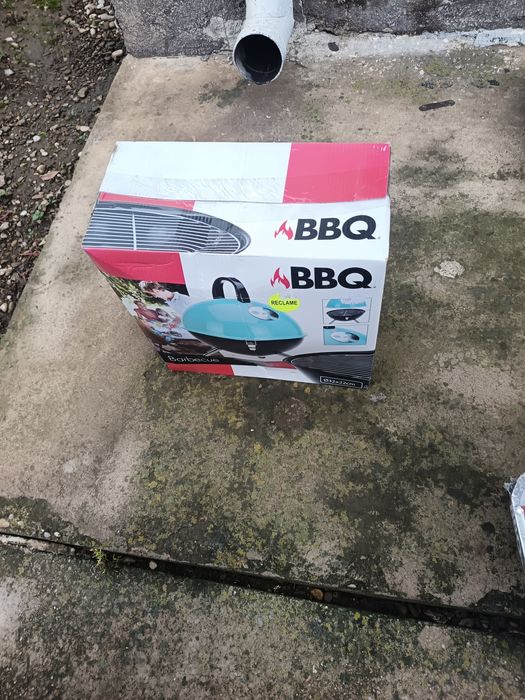 Vând grătar pe gaz marca CAMPINGAZ