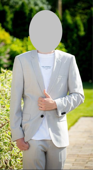 Costum HUGO marimea 44 purtat o singura data la banchet