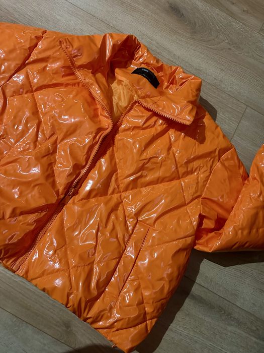 Дамско яке в оранжев цвят