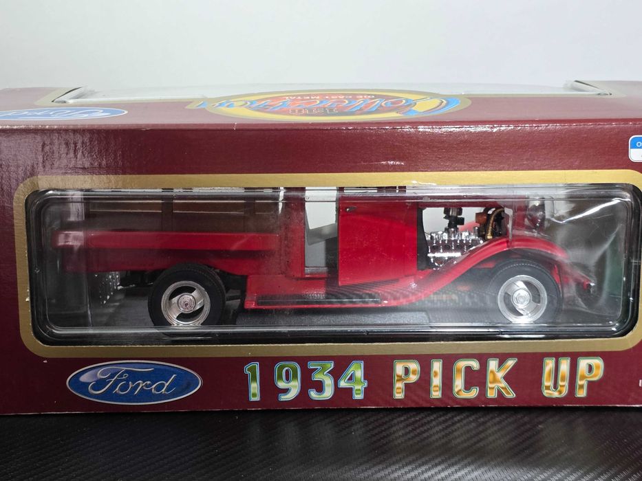 Macheta Auto 1/18 Road Legends Ford 1934 Pick Up