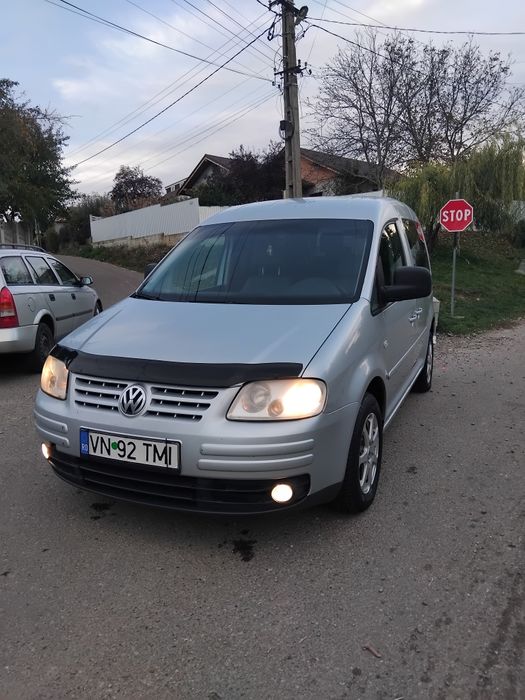 W caddy 1.9 tdi 105 cp , 7 locuri