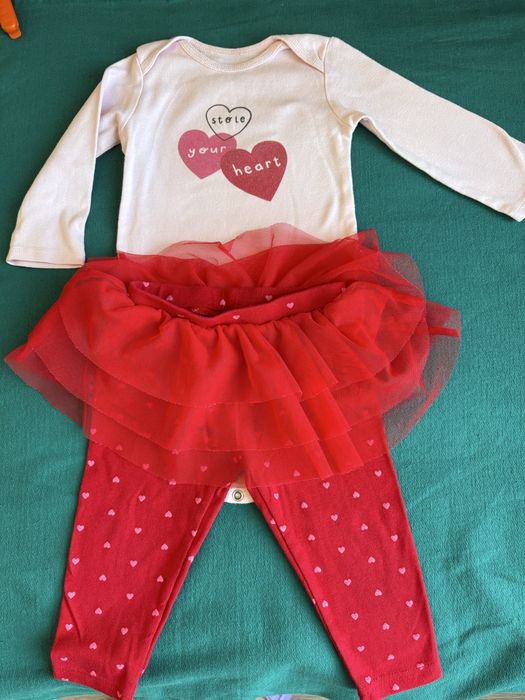 Продается красивый комплект на девочку