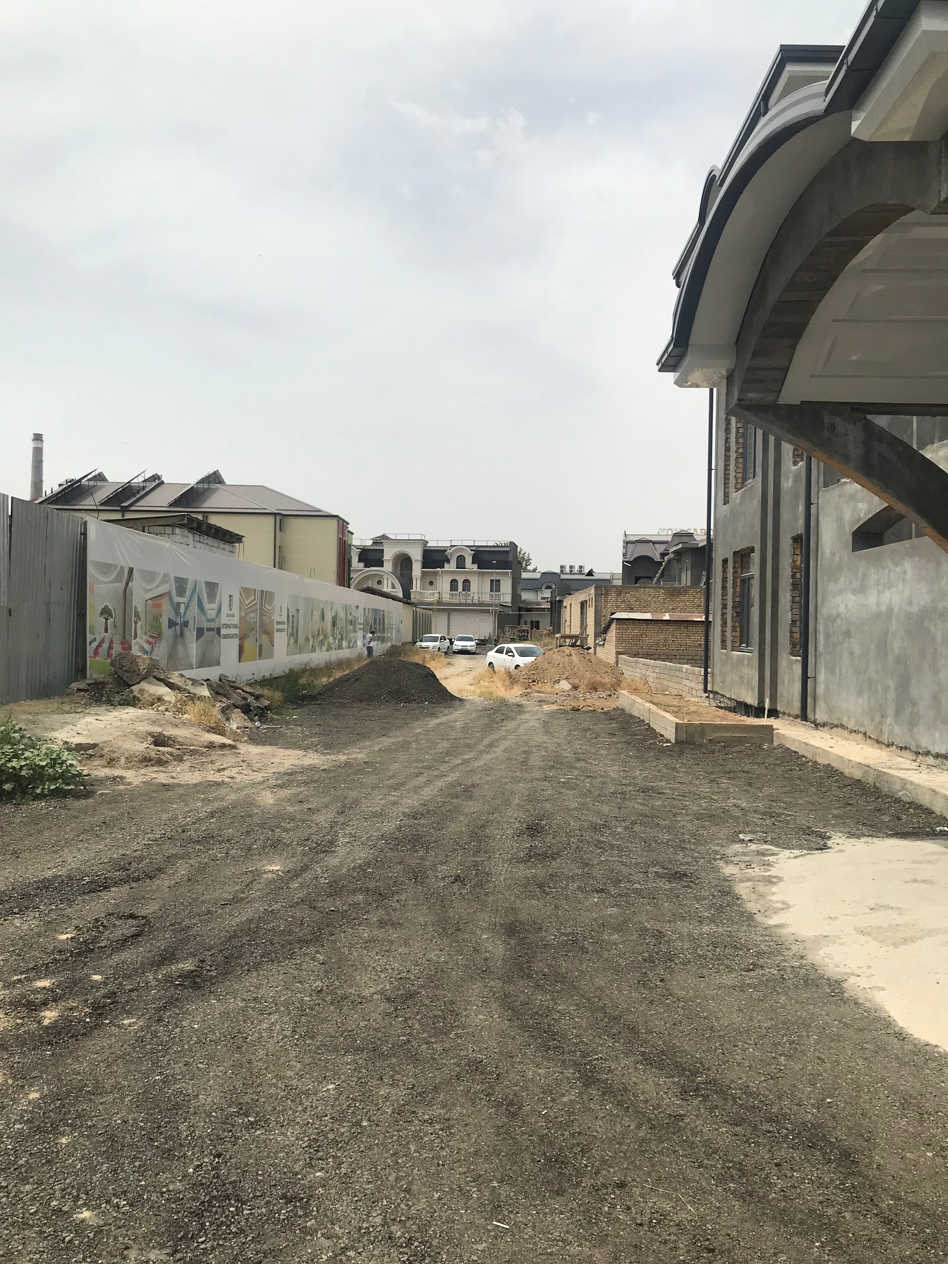 Продаётся  земельный участок 3 соток Американское посольство Юнусабад
