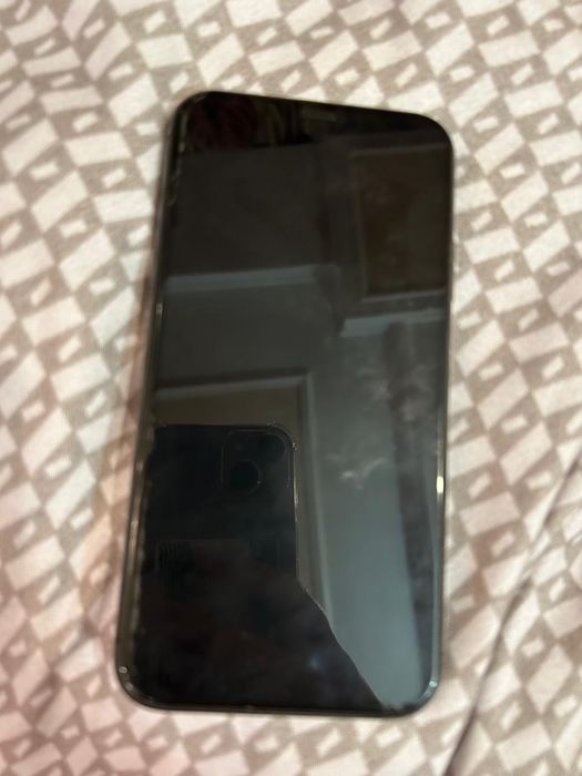 Продам айфон 11 на 128гб