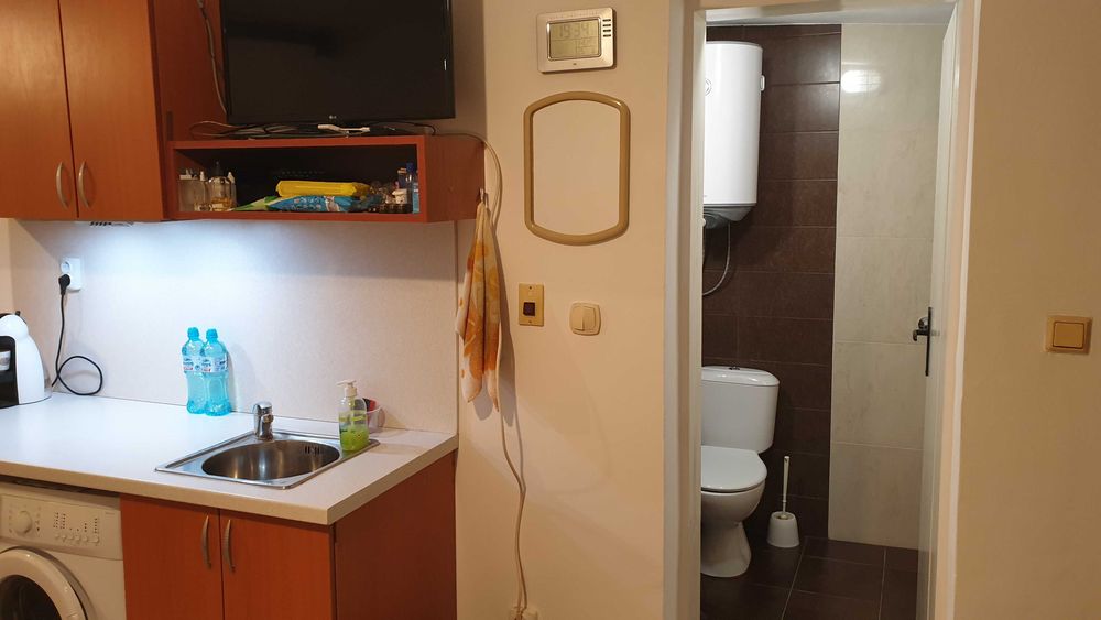 Продава се Едностаен апартамент в Варна, Център - 30 кв.м за 2167 €/кв.м - Снимка #4