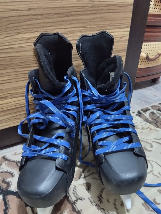 Продам коньки 41 размер