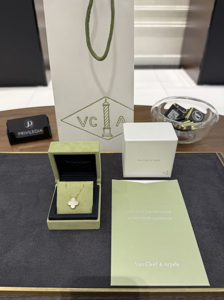 NEW Подвеска Van Cleef and Arpels Vintage Alhambra VCARA4590