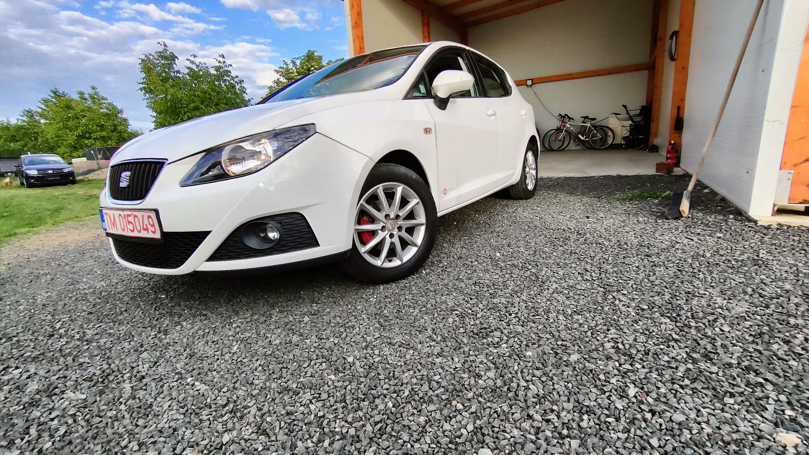 Mazda ibuza euro 5 benzina 2014 perfecta stare ieftin URGENT