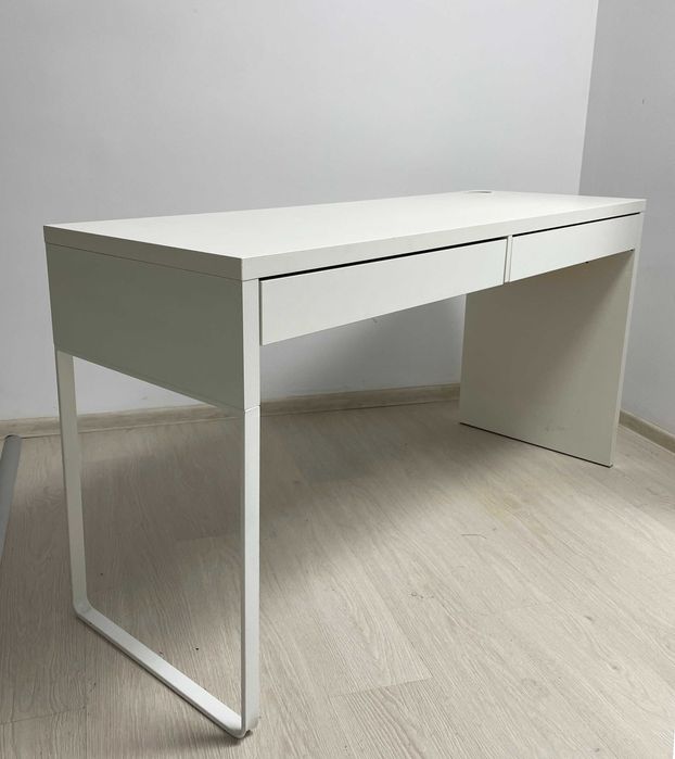 Birou Alb Ikea Micke cu sertare
