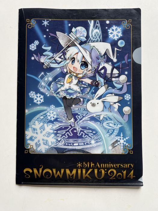 Папка с вокалоид звездата Хацуне мику