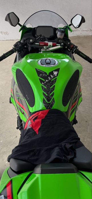Kawasaki ZX6R 2024