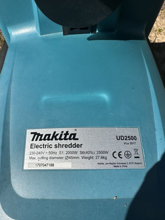 Tocator de crengi Makita