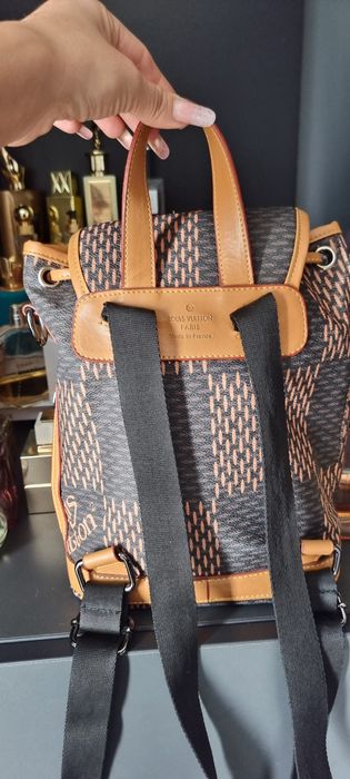 Ghiozdanel Louis Vuitton