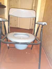 Кресло-туалет складывающийся