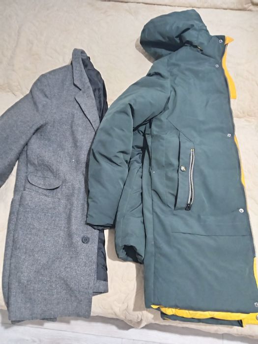 Продам зимнюю куртку молодежную р.S, + подарок