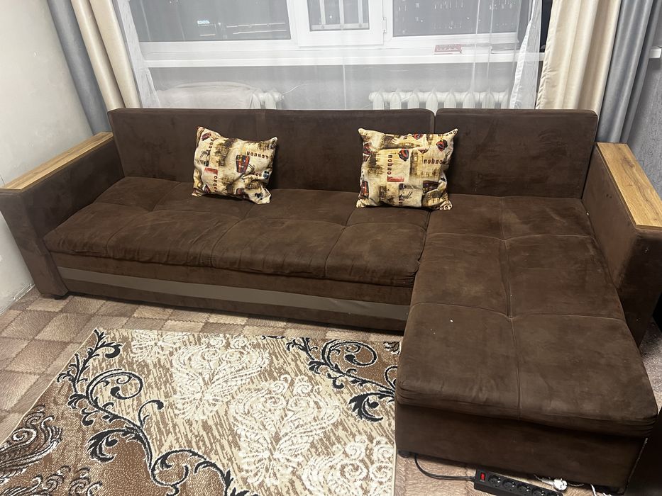 Срочно продам диван не дорого торг