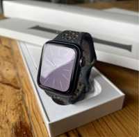 Apple Watch SE часовник