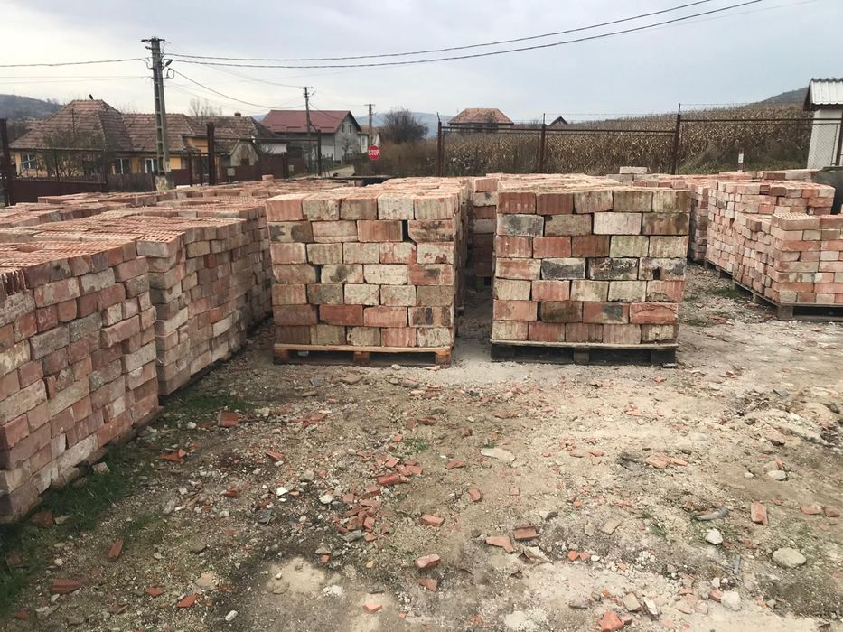 Se vinde cărămidă din demolare