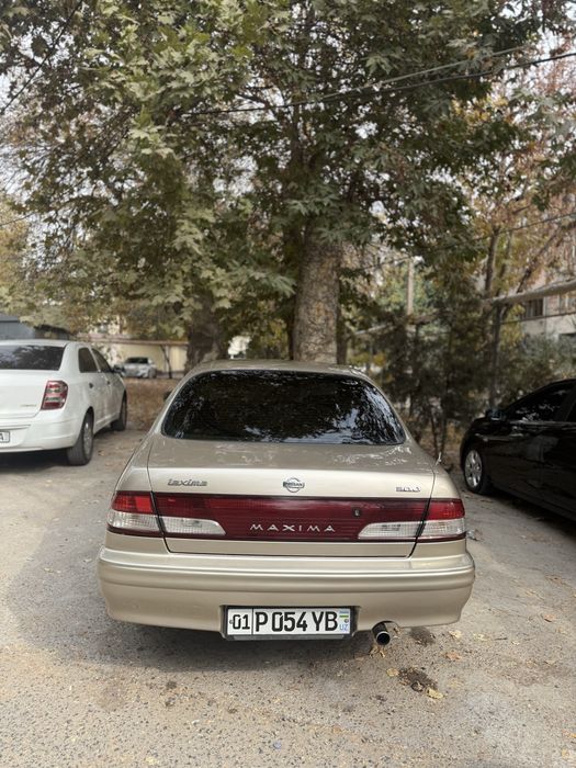 Nissan Maxima sotiladi