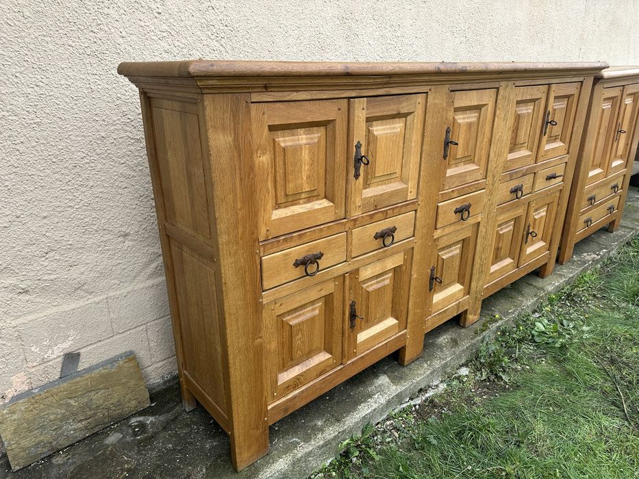 Масивен  контрабюфет от дъб с ковани дръжки