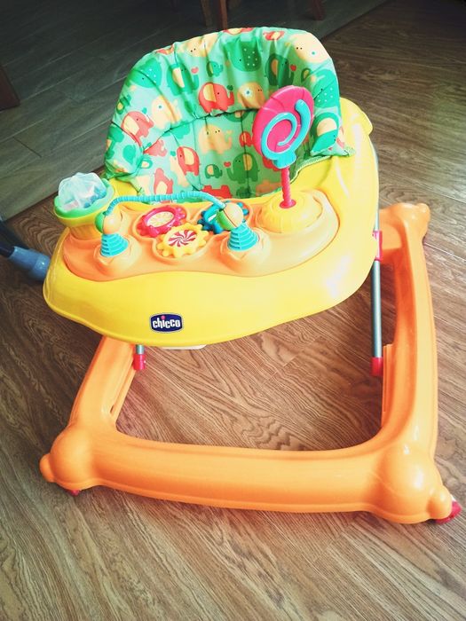 Проходилка Chicco Circus