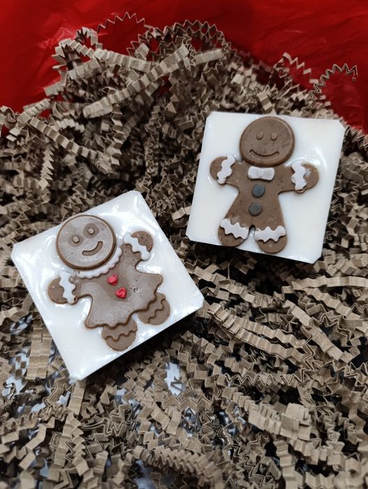 Натурални ръчно изработени сапуни с козе мляко