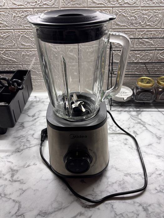 Продам блендер почти новый