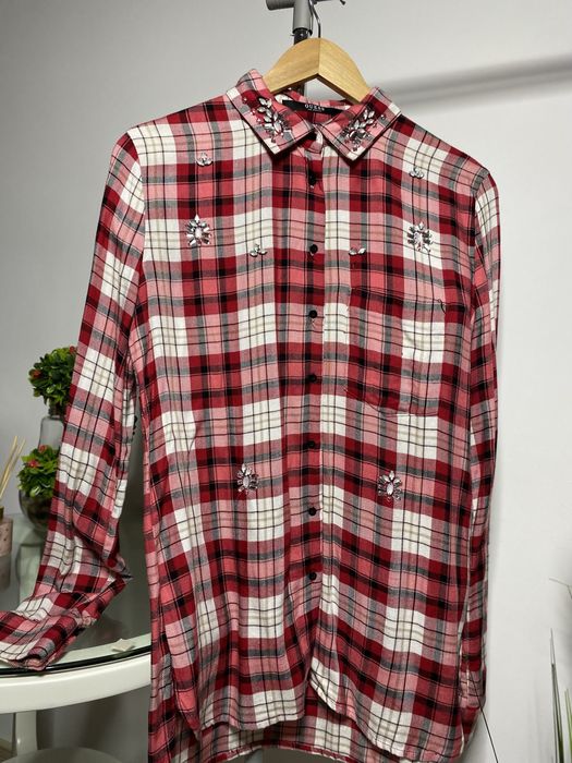 Vând cămașă Guess