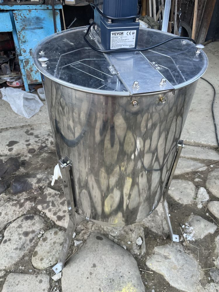 Centrifuga noua