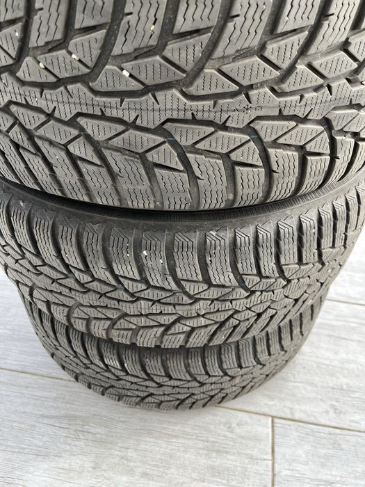 Anvelope Iarna Nokian 225 55 R16