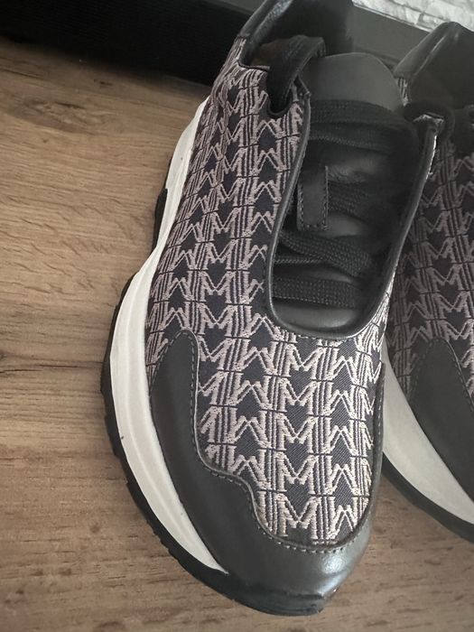 Adidasi Musette,marime 36