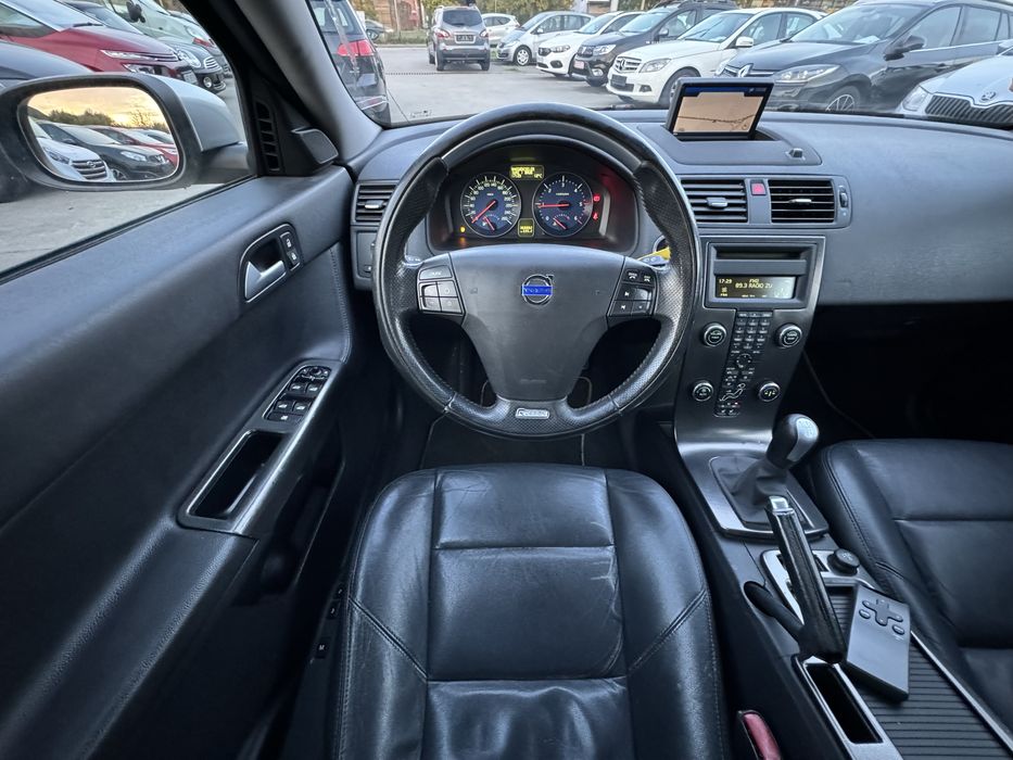 Volvo V50 2.0diesel R-desing 2009