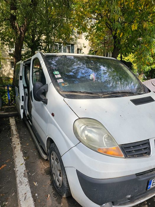 Renault Trafic - Mixt 5 locuri, variata lunga