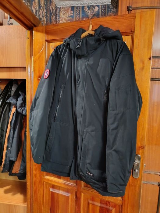 Куртка зимняя мужская теплая,фирменная.