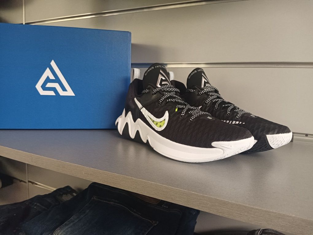 Оригинални Nike Giannis Immortality 41 42 маратонки найк мъжки обувки