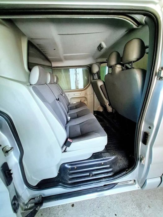 Opel Vivaro 6 Locuri
