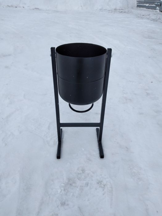 Продам уличную новую урну