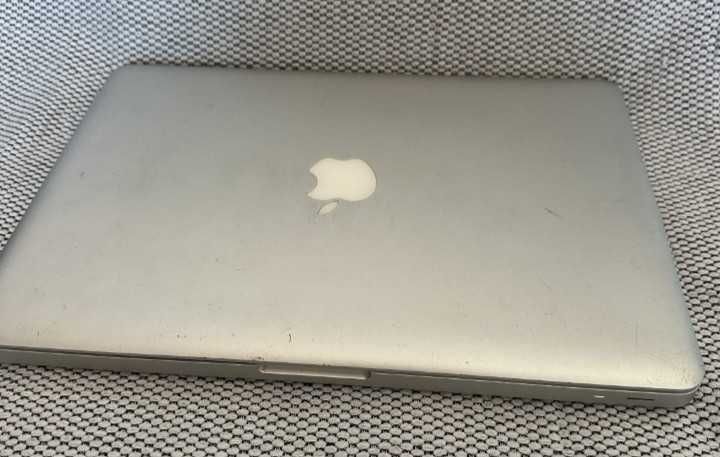 Лаптоп MacBook Pro i5 SSD